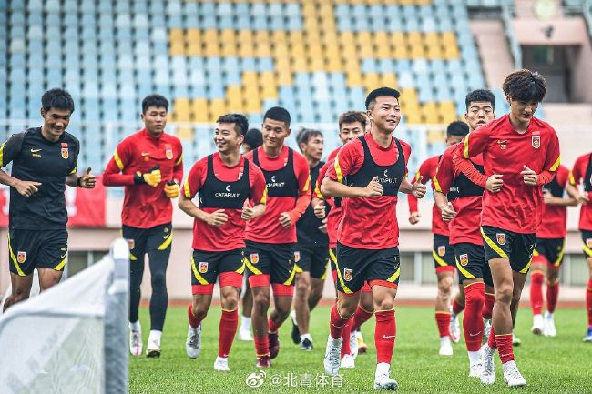曼城2-2遭水晶宫逼平，拿到一分，赛后瓜迪奥拉接受采访。
